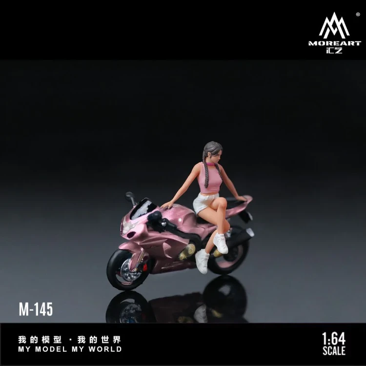 MoreArt Suzuki Peach Pink Motorcycle Girl 1:64 przód