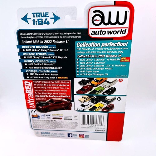 auto-world-ford-mustang-mach-1-1973-1-64-back.jpg