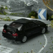 Mitsubishi Lancer Evolution V GSR Black Pearl 1:64 tył