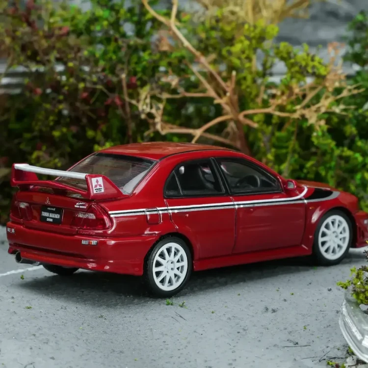 Motorhelix Mitsubishi Lancer Evolution VI GSR T.M.E Passion Red 1:64 tył