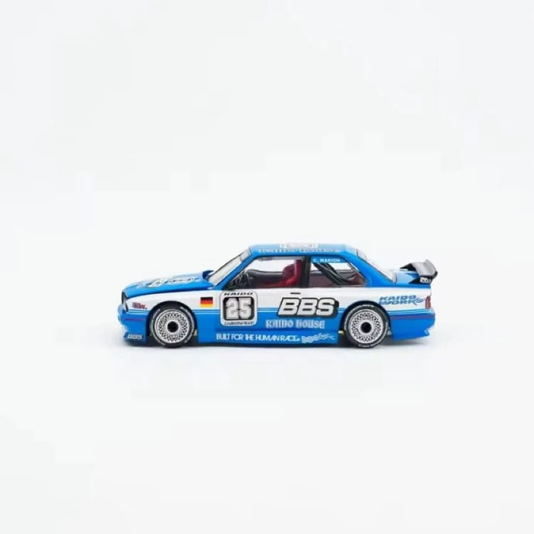MINI GT Kaido House BMW M3 E30 Kaido Tournig Champ V1 BBS 1:64 bok