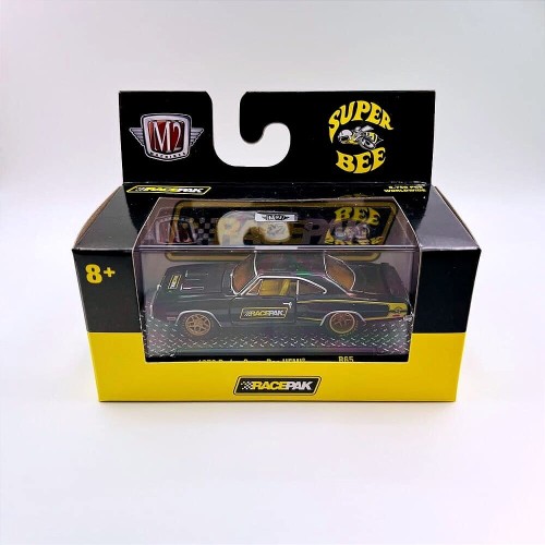 m2-machines-dodge-super-bee-hemi-1970-1-64-front.jpg