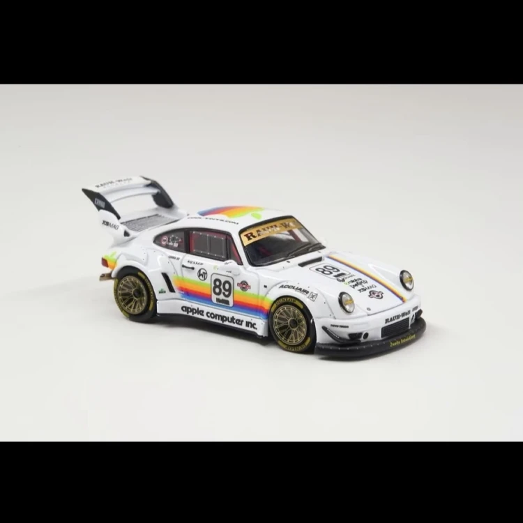 Almost Real RWB 930 Apple 89 1:64 przód detal