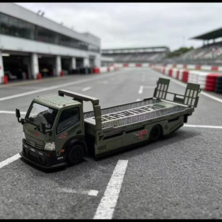Darwin Army Green Trailer H300 1:64 przód