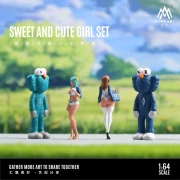 MoreArt Kaws Doll &amp; Bear – Zestaw Figurek żywica 1:64 przód
