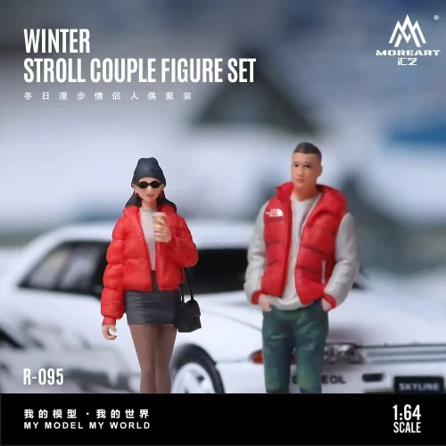 MoreArt Winter Stroll Couple – Zestaw 2 Figurek żywica 1:64 przód