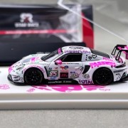 Star Race Porsche 911 GT3 R #85 Iron Dames Le Mans 2025 1:64 bok detal