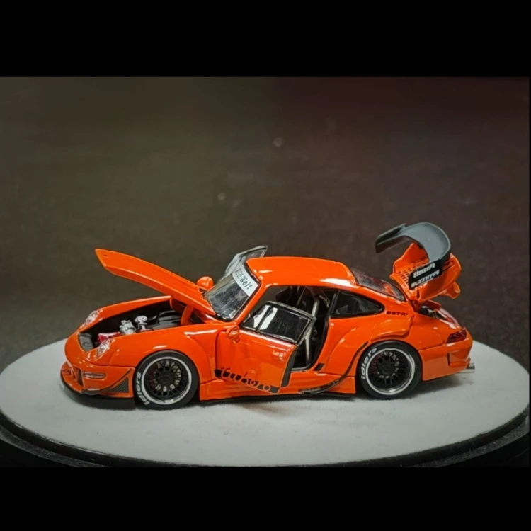 PGM RWB 993 Fully Opening Deluxe Version Limited 999 1:64 bok detal