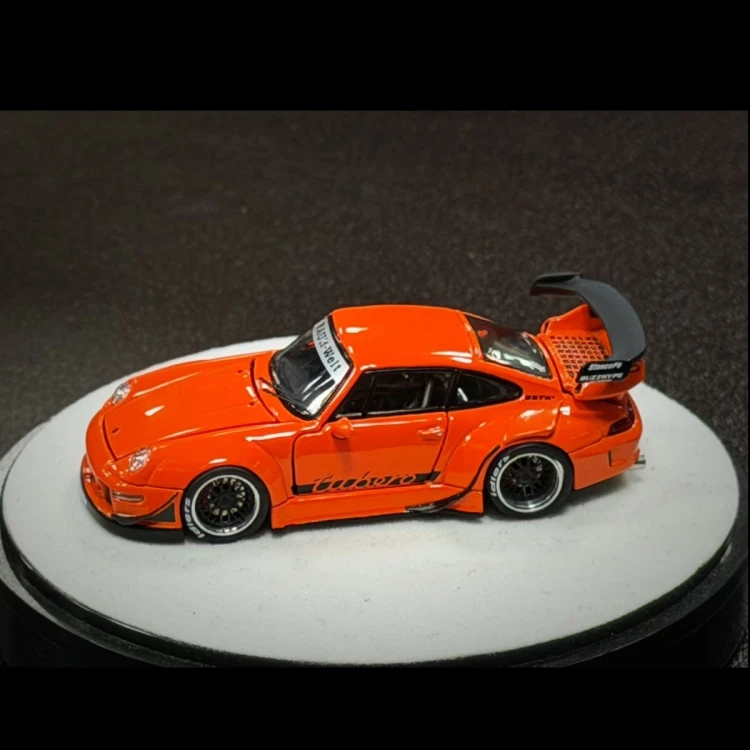 PGM RWB 993 Fully Opening Deluxe Version Limited 999 1:64 bok