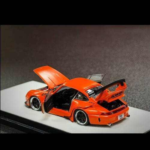 PGM RWB 993 Fully Opening Standard Version Limited 999 1:64 tył