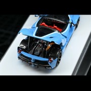 Street Buster Ferrari F150 Aperta Baby Blue Roadster Limitowany 1:64 góra