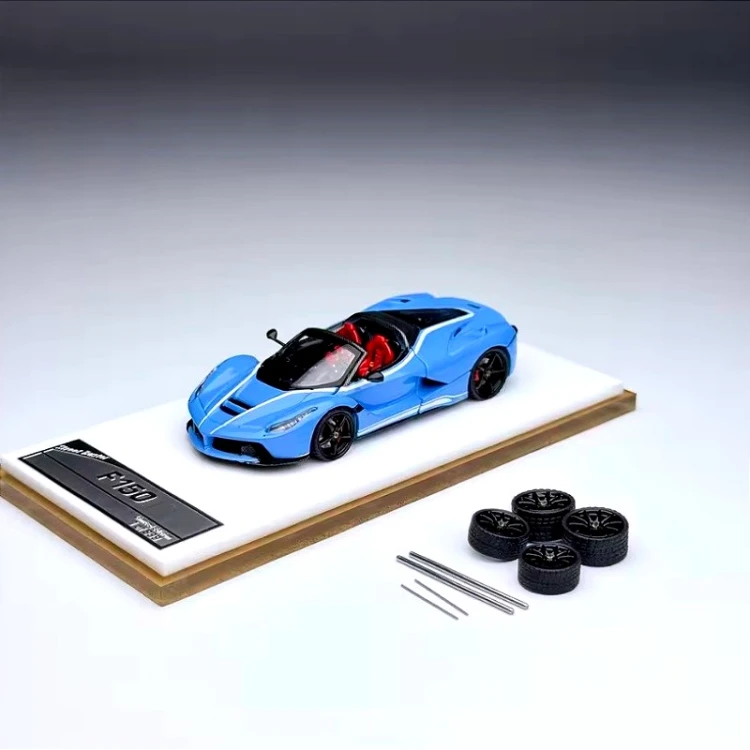 Street Buster Ferrari F150 Aperta Baby Blue Roadster Limitowany 1:64 przód