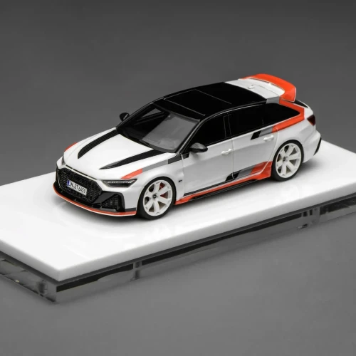 Motorhelix Audi RS 6 Avant GT Akona White model żywiczny 1:64 przód