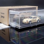 Time Micro × PSC DESIGN Porsche RWB 964 Superfrezh 1:64 gablotka