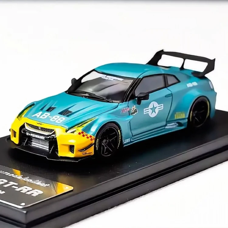 My Model Collect Nissan GT-R R35 Liberty Walk Army Fighter AB-88 1:64 przód