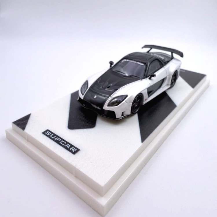 Back view – Supcar Mazda RX-7 Veilside 1:64 black and white limited edition.jpg