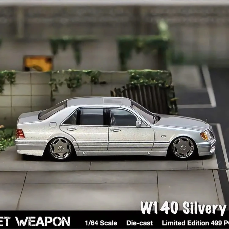 Street Weapon Mercedes Benz W140 silver 1:64 bok detal