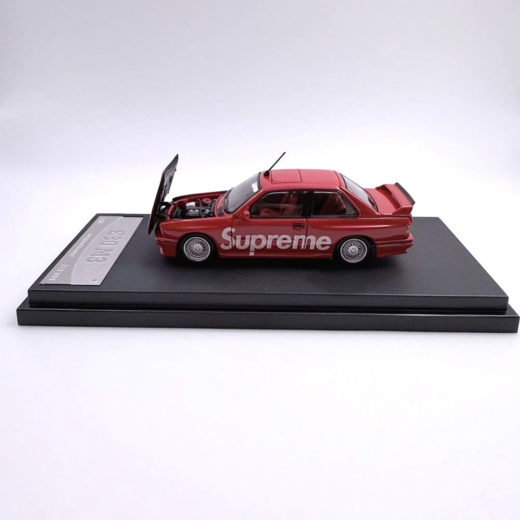 original-model-bmw-m3-e30-supreme-livery-edycja-limitowana-1-64-side.jpg