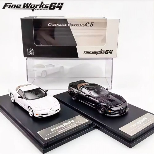 FINE WORKS 64 Chevrolet Corvette C5 Black 1:64 detale