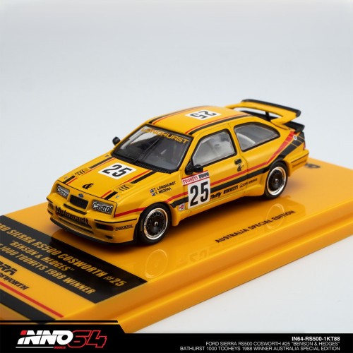 INNO64 Ford Sierra RS500 Cosworth #25 "Benson &amp; Hedges" Bathurst 1000 Tooheys 1988 Winner Australia Special Edition 1:64 przód