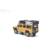 Almost Real Land Rover Defender 110 Camel Trophy Support Unit Sabah-Malaysia 1993 1:64 tył