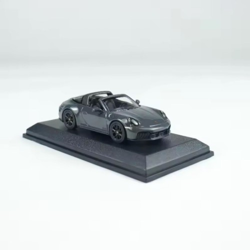 Minichamps PORSCHE 911 992-2 TARGA 4 GTS 2025 1:64 przód