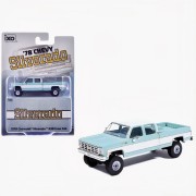 IXO America 1978 Chevrolet Silverado pickup K30 Crew Cab Fleetside Lifted blue white 1:64 przód blister