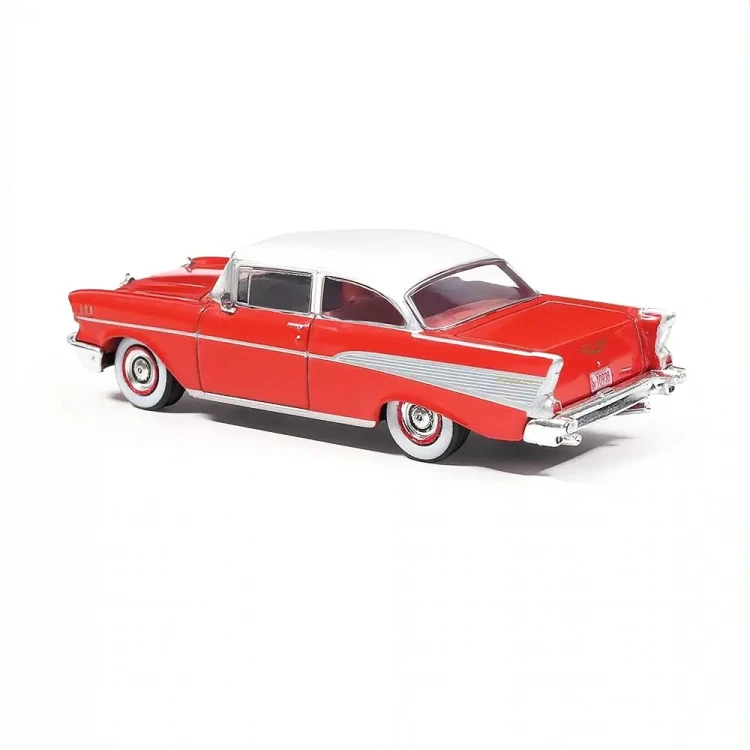 IXO America 1957 Chevrolet Bel Air red white 1:64 tył
