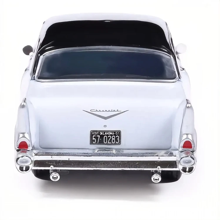 IXO America 1957 Chevrolet One-Fifty Sedan black white 1:64 tył