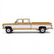 IXO America 1975 GMC SIERRA CLASSIC GOLD 1:64 bok