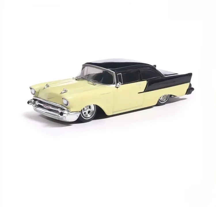 IXO America 1957 Chevrolet One-Fifty beige black 1:64 przód