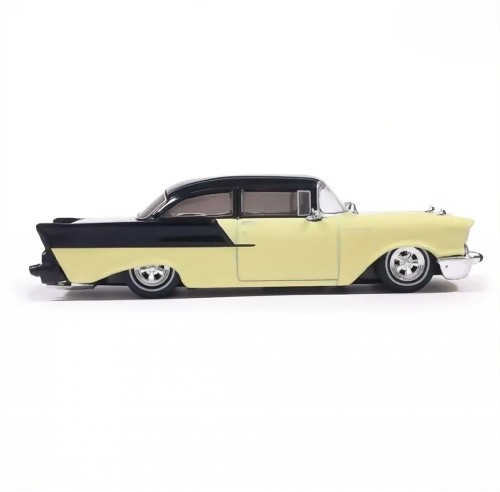 IXO America 1957 Chevrolet One-Fifty beige black 1:64 bok