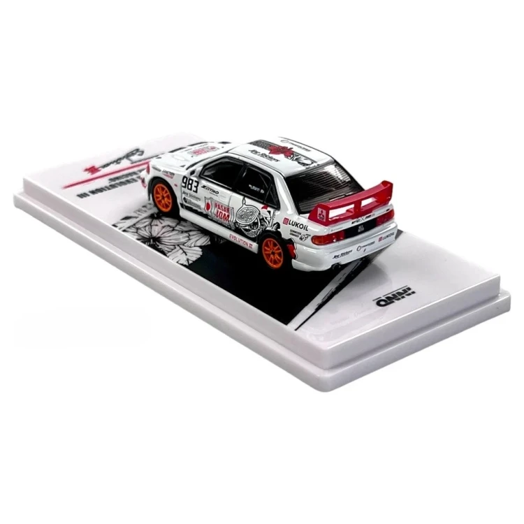 INNO64 Mitsubishi Lancer Evolution III TRACKERZ RACING 1:64 tył