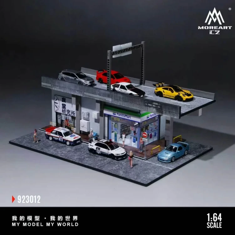 MoreArt FAMILY MART CONVENIENCE STORE VIADUCT SCENE 1:64 bok detal