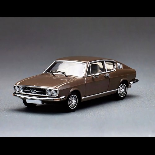 SunStar Audi 100 Coupe S agate brown metallic 1:64 przód