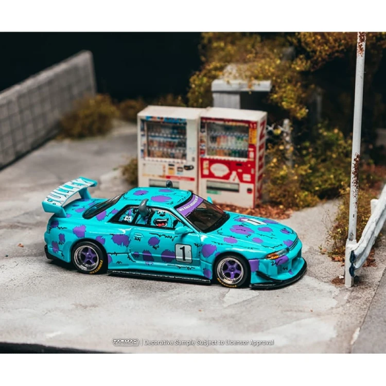 Tarmac Works Nissan Skyline GT-R R32 Widebody Jon Sibal Disney Sulley 1:64 bok