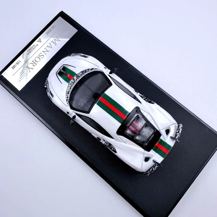 Aurora Model Ferrari F8XX Mansory White 1:64 góra