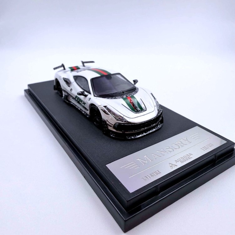 Aurora Model Ferrari F8XX Mansory White 1:64 przód detale