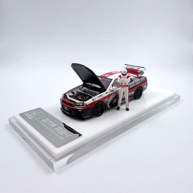 CoolArt Models Nissan Skyline GT-R R34 Gran Turismo + figurka 1:64 przód detale