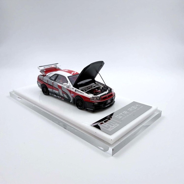 CoolArt Models Nissan Skyline GT-R R34 Gran Turismo + figurka 1:64 przód